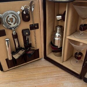 Vintage Legacy mobile bar